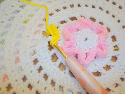 Create Your Own Round Wiggles Pillow - A Fun and Whimsical Crochet Project