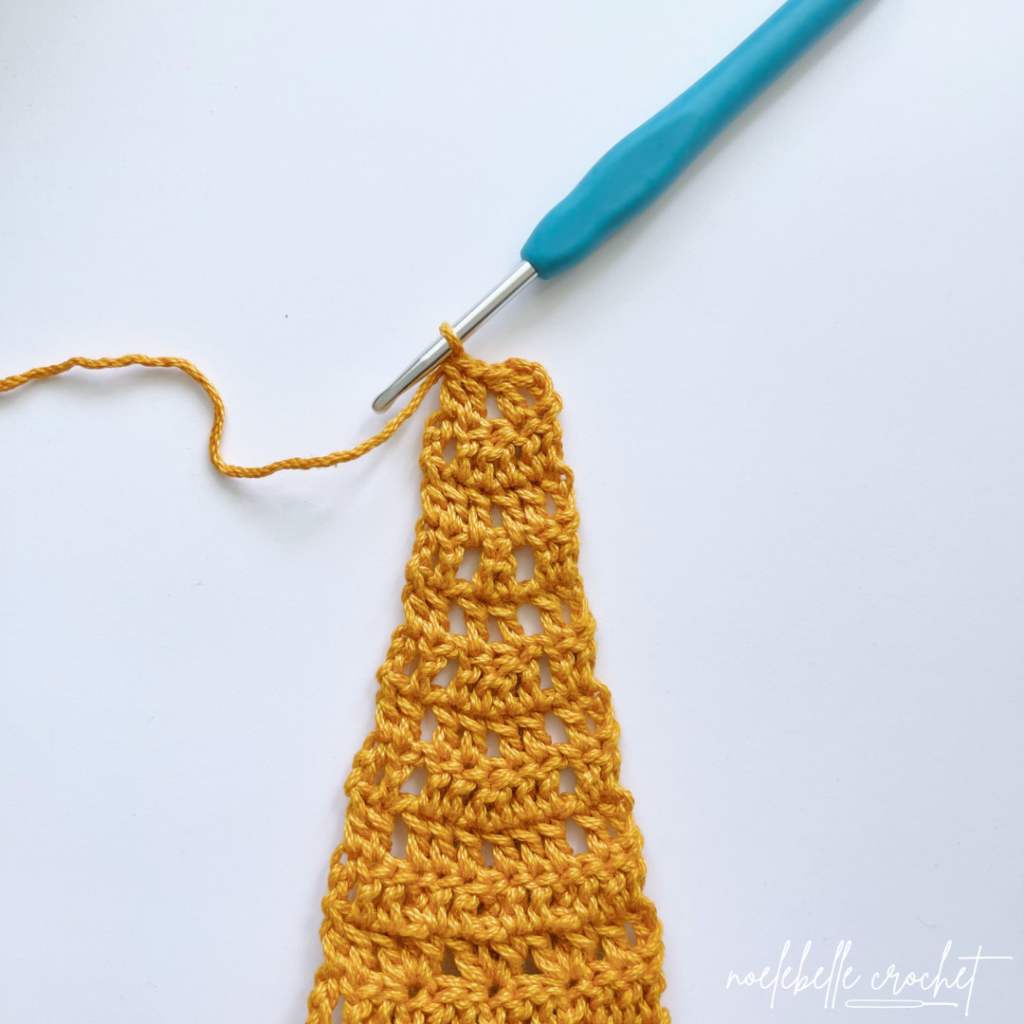 Create Your Own Adorable Crochet Headwrap: A Stylish Accessory for All Seasons