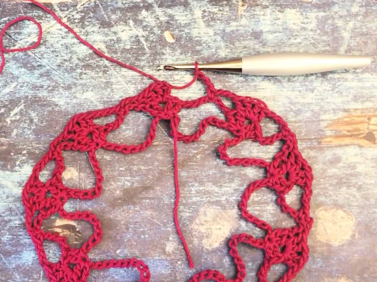 Create Your Own Cozy Crochet Infinity Scarf: A Step-by-Step Guide