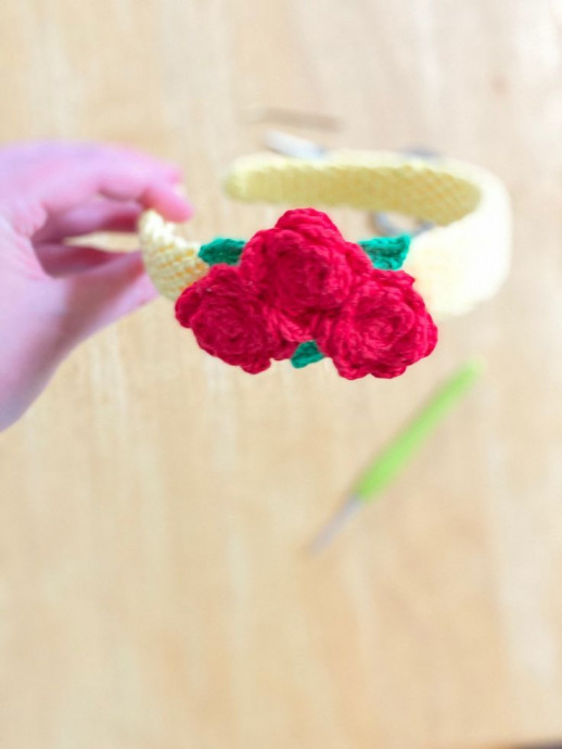 Crochet Roses Headband