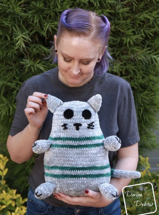 Crochet Rebel Cat Amigurumi (Free Pattern)