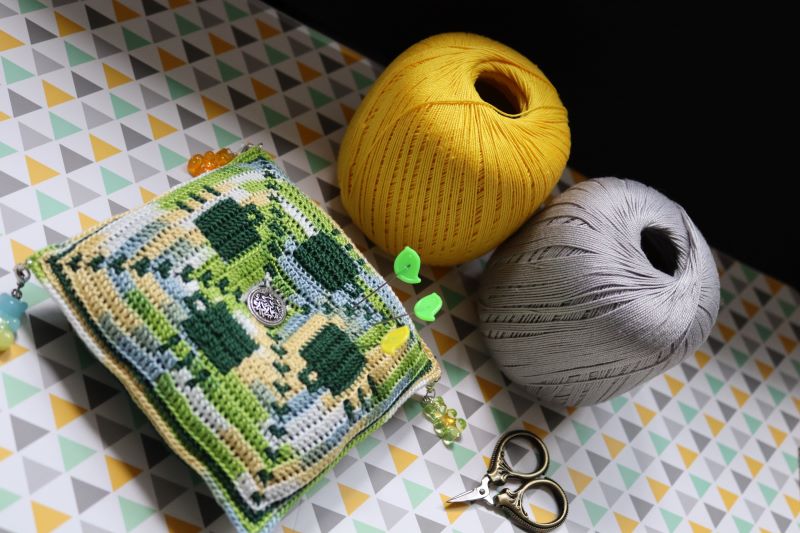 Create Your Own Adorable Crochet Pin Cushion: A Step-by-Step Guide