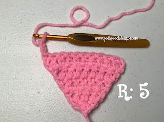 Crochet Valentine Heart Headscarf &ndash; A Charming Accessory for Valentine&#039;s Day