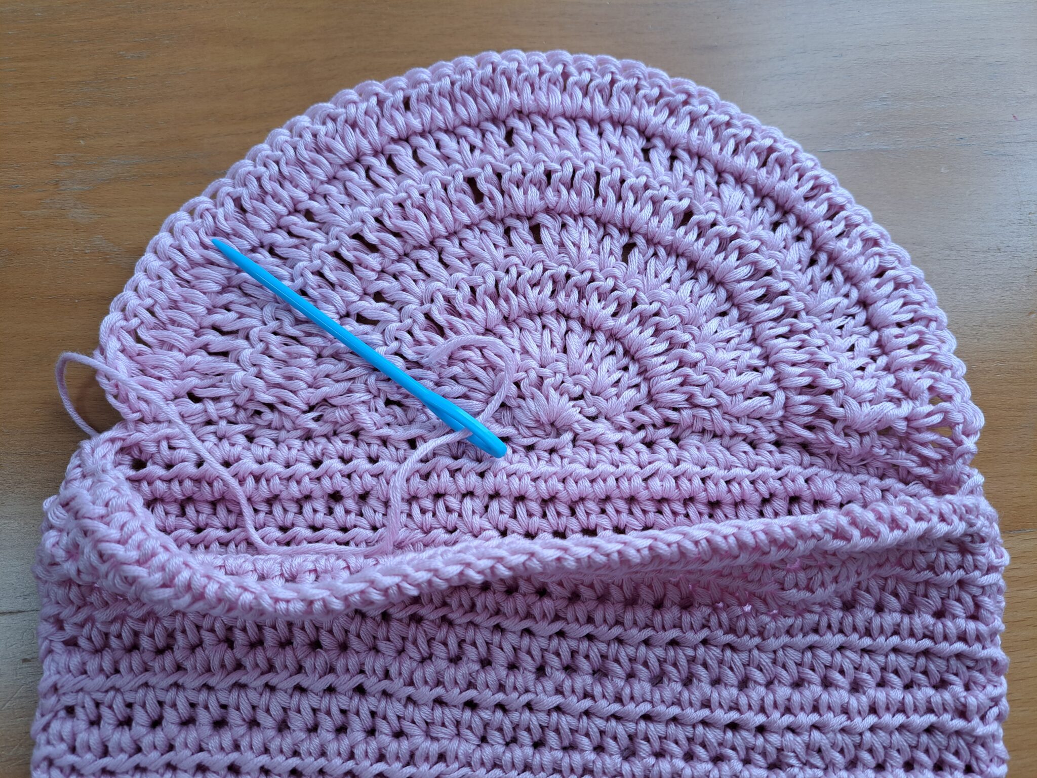 Create a Beautiful Dainty Crochet Envelope Bag with Easy Steps and Creative Touches