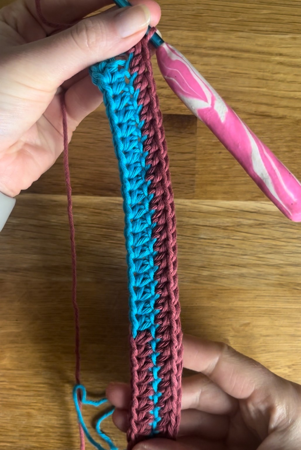 Adorable Crochet Yarn Shoulder Bag: A Step-by-Step Guide for Handmade Charm