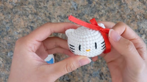 Create a Charming Crochet Kitty Amigurumi Ornament for Your Holiday Decorations