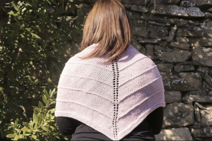 Create Your Own Beautiful Pink Shawl: A Versatile Crochet Project Create Your Own Beautiful Pink Shawl: A Versatile Crochet Project