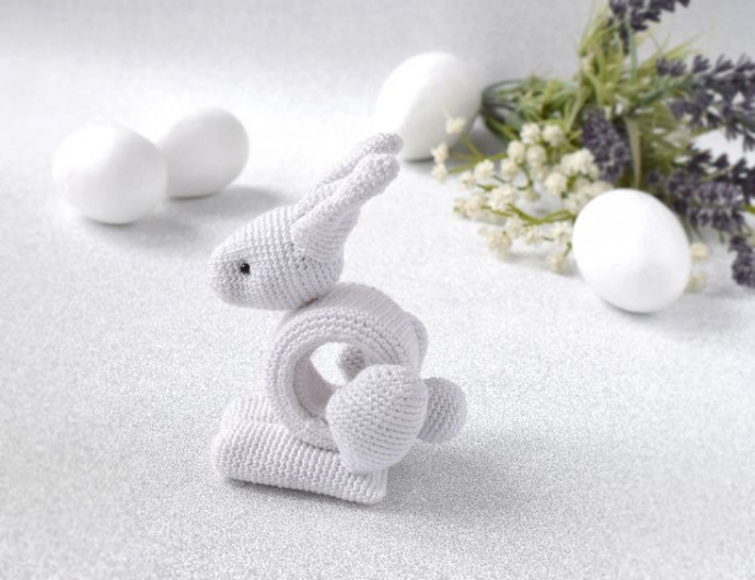 Create Your Own Crochet Easter Bunny Napkin Ring - A Whimsical Table Decor Idea Create Your Own Crochet Easter Bunny Napkin Ring - A Whimsical Table Decor Idea