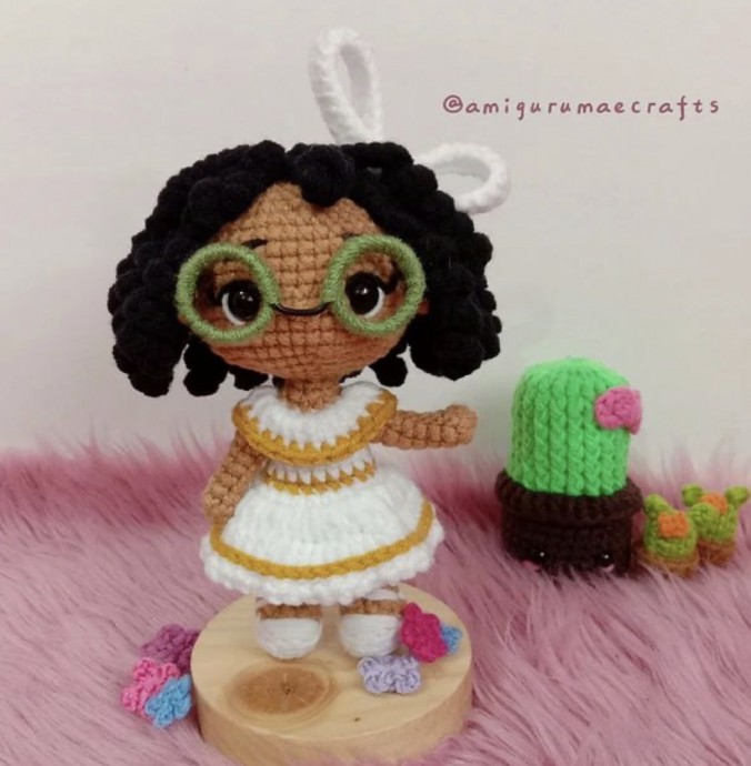 Create Your Own Crochet Mirabel Doll: A Fun and Inspiring Tutorial for Kids Create Your Own Crochet Mirabel Doll: A Fun and Inspiring Tutorial for Kids