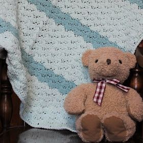 Create a Charming Crochet Shell Stitch Baby Blanket for New Arrivals