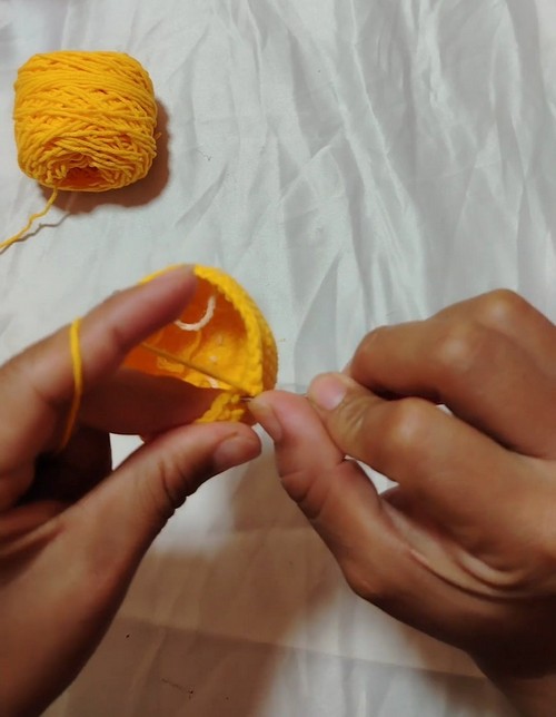 Create Your Own Crochet Bee Amigurumi: A Fun and Engaging Craft Project