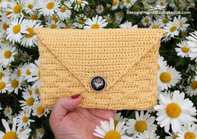 Crochet Beautiful Clutch Bag