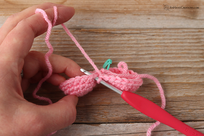 Create Your Adorable Crochet Puffy Heart Keychain: A Fun DIY Tutorial