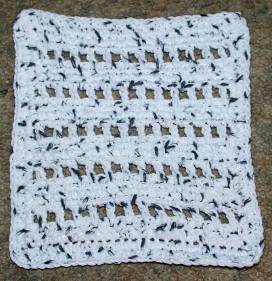Create Your Own Stylish Salt and Pepper Dishcloth with Easy Crochet Techniques
