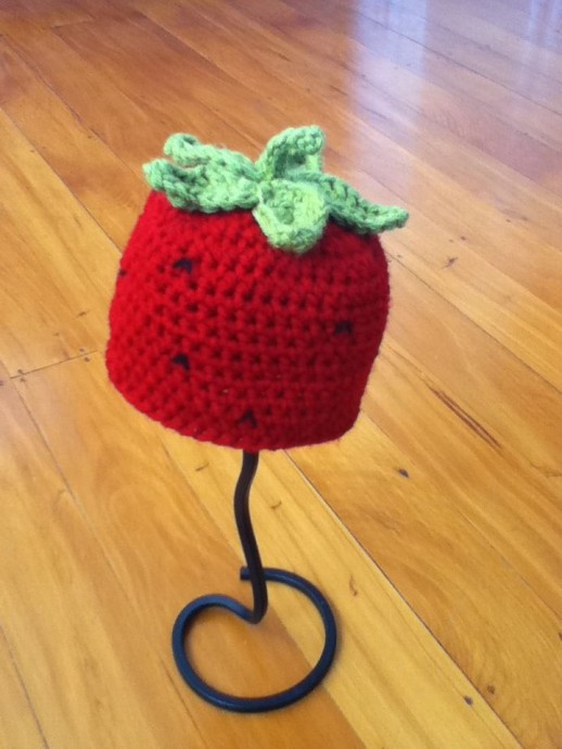 Crocheting the Adorable Strawberry Beanie: A Step-by-Step Guide to Warm and Whimsical Fashion Crocheting the Adorable Strawberry Beanie: A Step-by-Step Guide to Warm and Whimsical Fashion