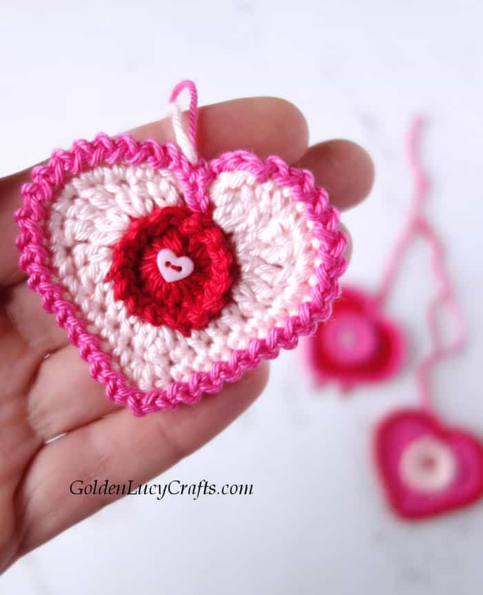 Create a Beautiful Crochet Heart for Valentine's Day – A Crafty Guide