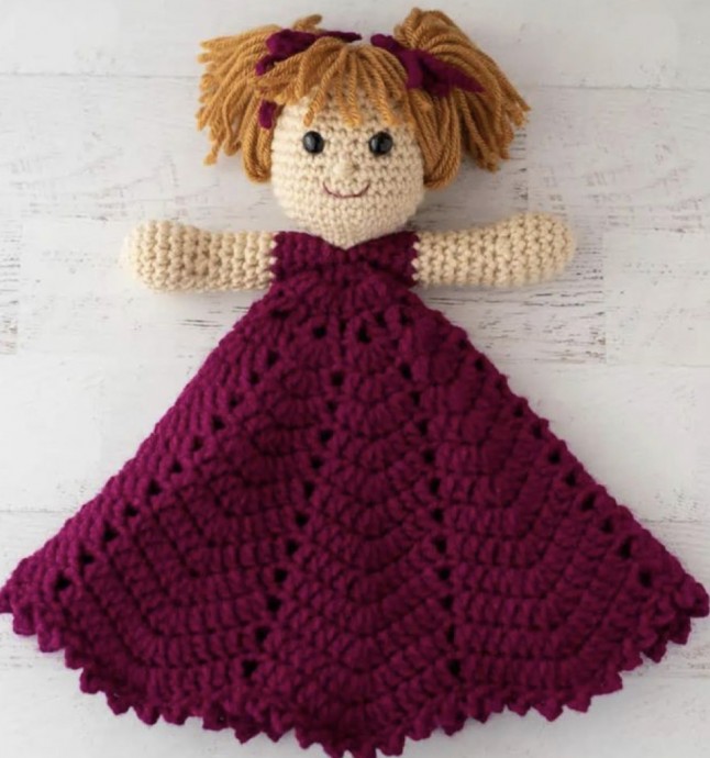 Free Crochet Pattern: Princess Lovey
