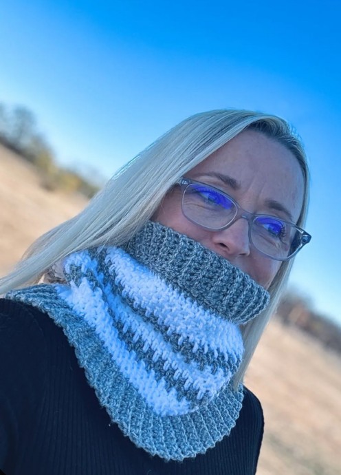 Crochet Everyday Cowl (Free Pattern)