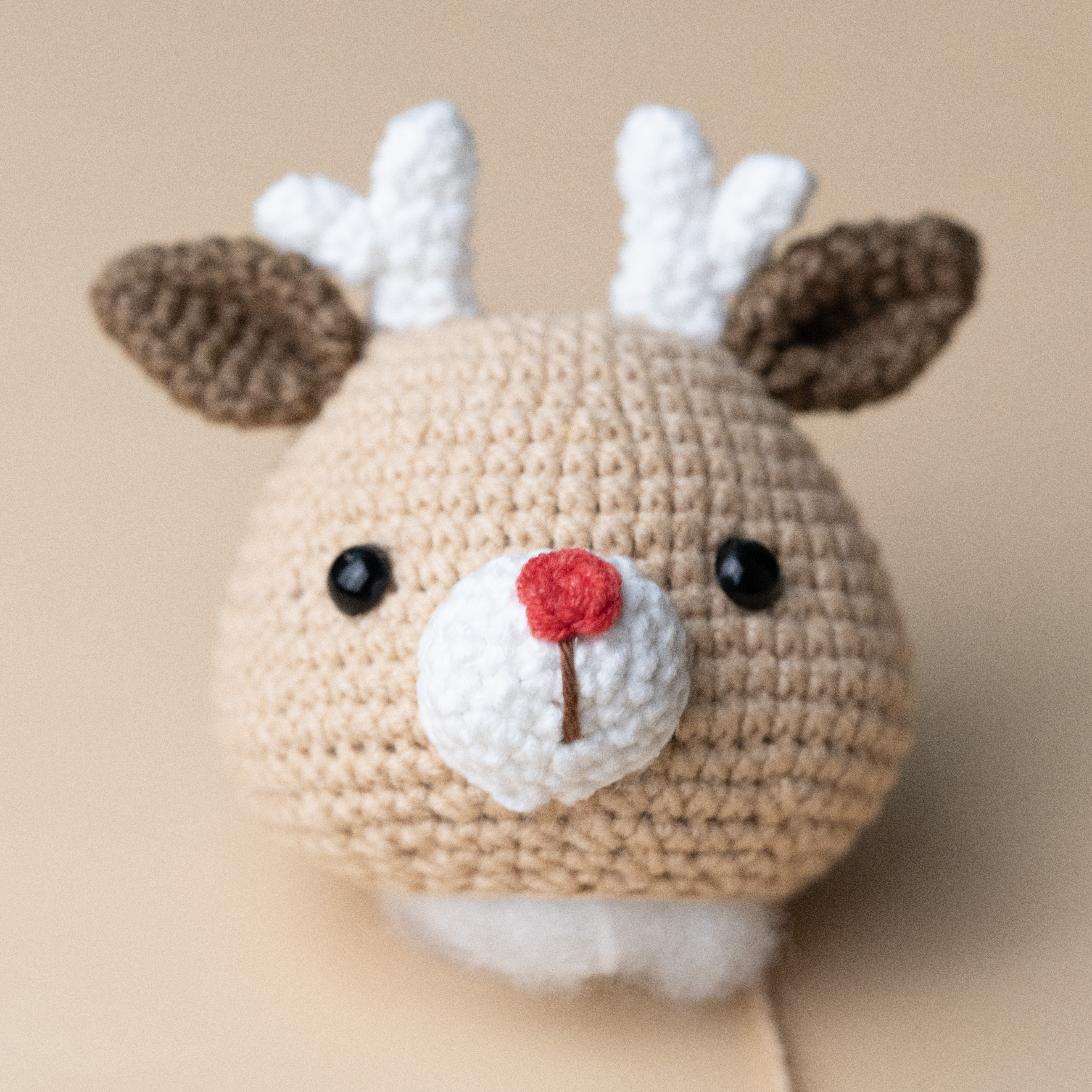 Create an Adorable Crochet Reindeer: A Step-by-Step Guide to Festive Crafting