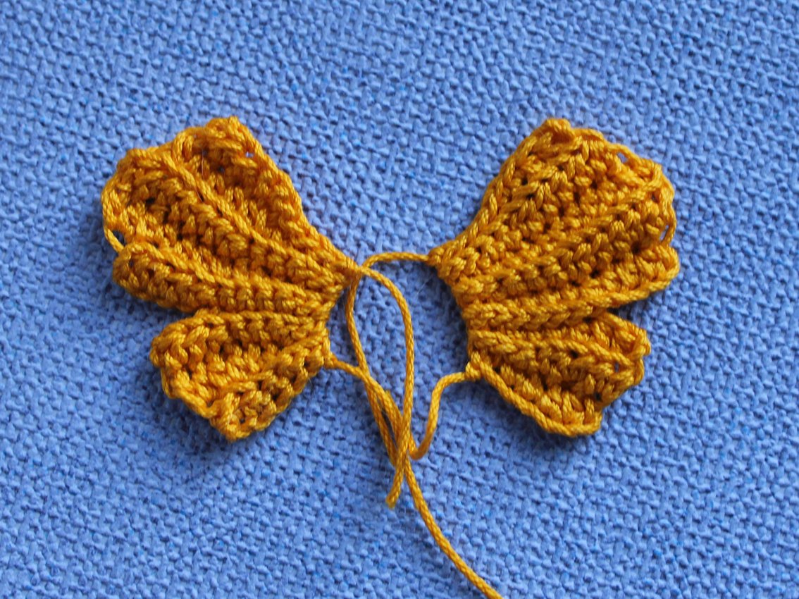 Learn How to Crochet a Summer Bracelet: Step-by-Step Guide for a Stylish Accessory