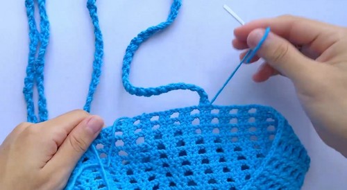Create Your Own Stylish Crochet Waffle Crop Top for Summer Fun