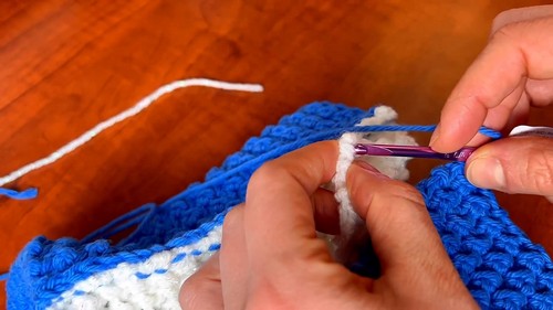 Create Your Own Stylish Crochet Cross-Body Bag With Strap &ndash; A Step-by-Step Guide