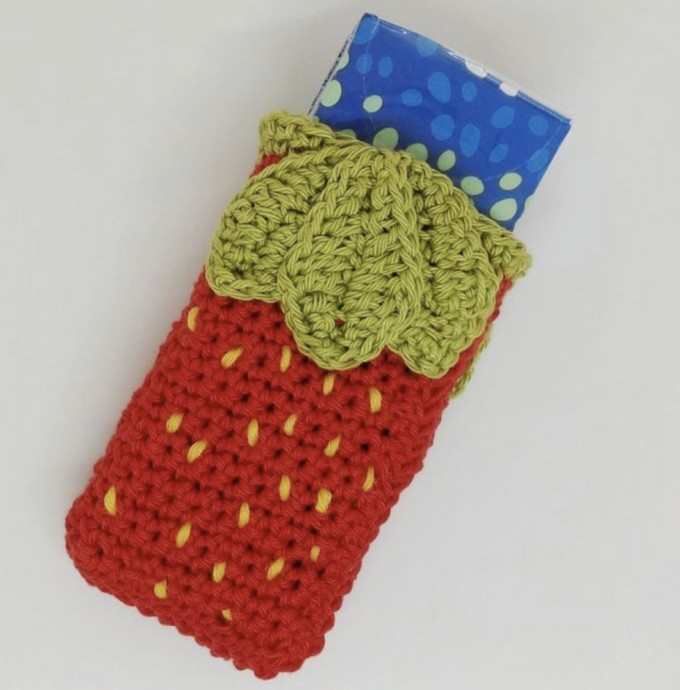 Free Crochet Pattern: Strawberry Tissue Holder