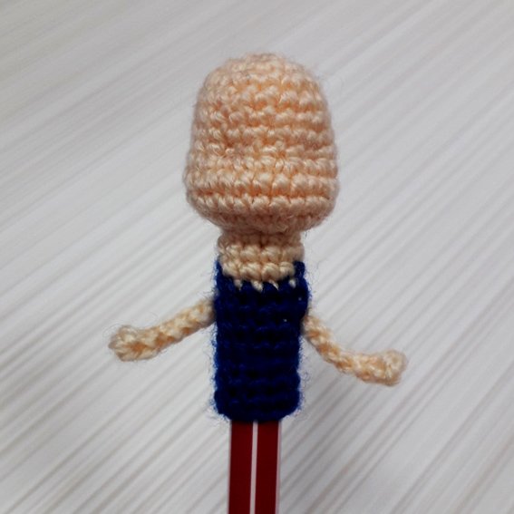 Create Your Own Charming Crochet Doll Snow White Pencil Decor for Fun and Whimsy