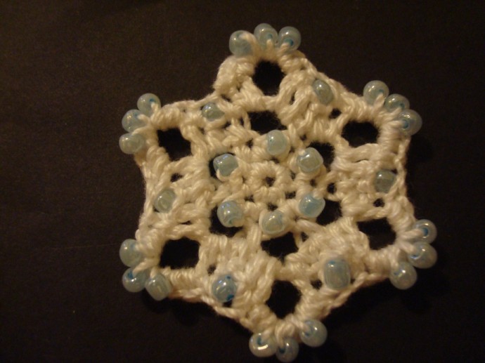 Create Beautiful Crochet Sparkling Snowflakes for Your Winter Decor