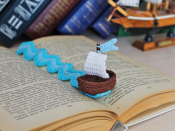How to Crochet a Charming Bookmark Ship: A Step-by-Step Guide with Images