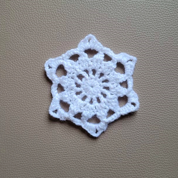 Create Beautiful Crochet Snowflakes: A Winter Craft Guide for Everyone