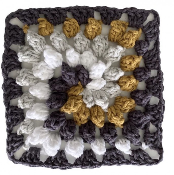 Free Crochet Pattern: Granny Bobble Spiral