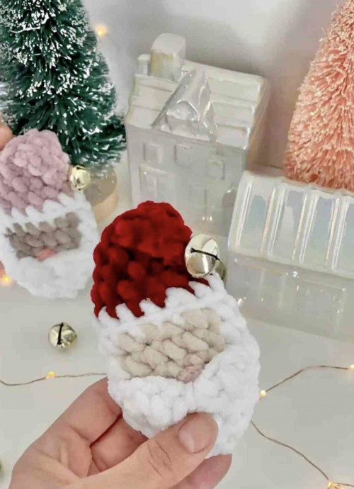 Easy Crochet Santa (Free Pattern)