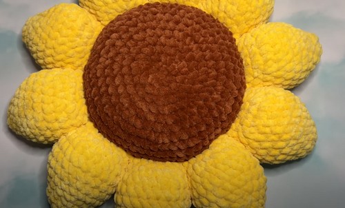 Brighten Your Home with a Cheerful Crochet Sunflower Pillow: A Detailed Guide
