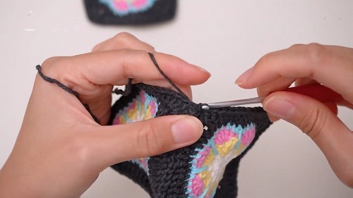 Create an Adorable Amigurumi Bunny with Granny Squares: A Step-by-Step Guide