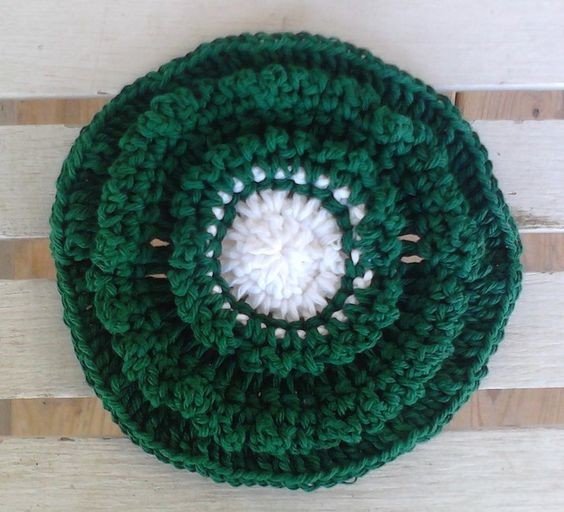 Create a Beautiful Crochet Wreath Dishcloth - Step-by-Step Guide for Craft Lovers Create a Beautiful Crochet Wreath Dishcloth - Step-by-Step Guide for Craft Lovers