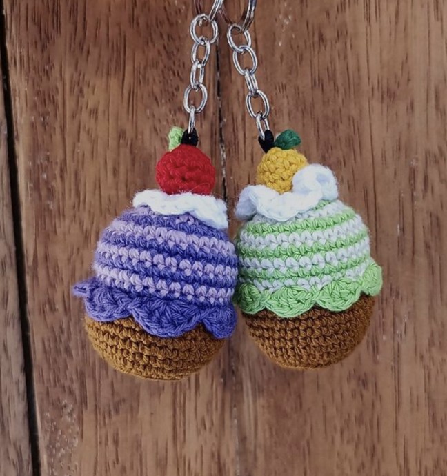 Cute Cupcake Keychain