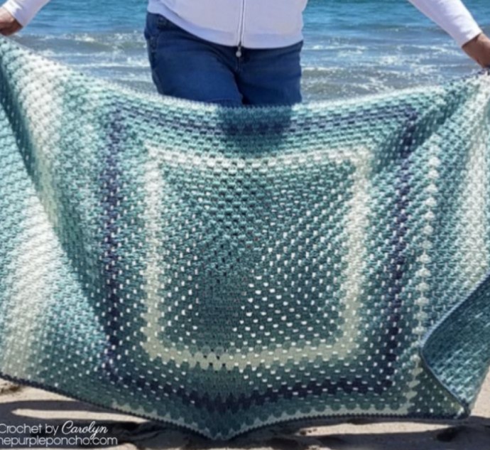 Crochet Granny Rectangle Throw (Free Pattern)