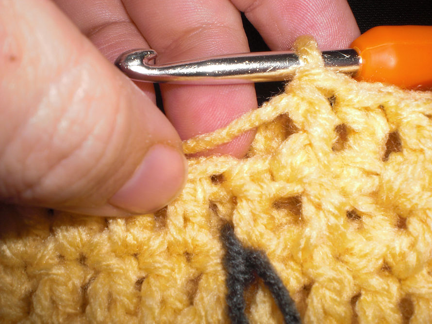 How to Crochet a Stylish Ripple Turban Beanie for Cozy Winter Fashion