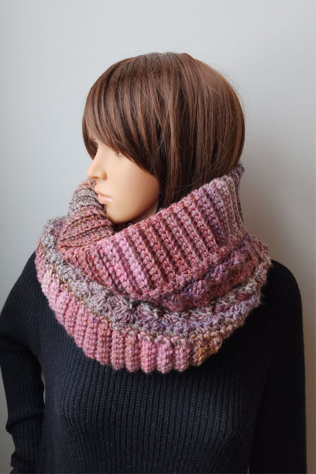 Create Your Own Crochet Warm and Cozy Cottage Scarf: Easy Steps and Materials Create Your Own Crochet Warm and Cozy Cottage Scarf: Easy Steps and Materials