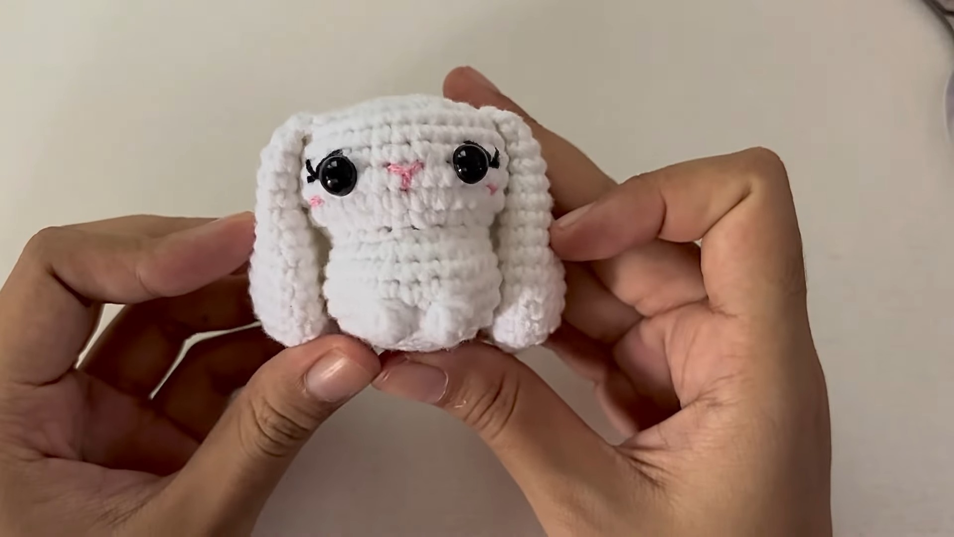 How to Crochet an Adorable Bunny with a Bow: Step-by-Step Guide for All Skill Levels