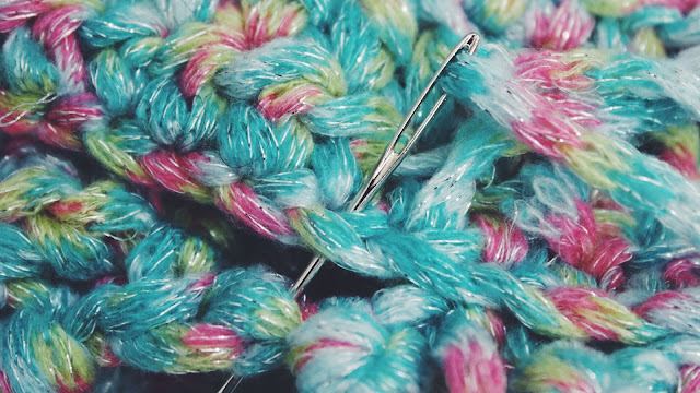 Create a Cozy Crochet Fringe Infinity Scarf - Stylish Patterns and Materials Guide