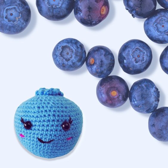 Create Your Own Crochet Starry Night Bat with This Detailed Amigurumi Pattern Create Your Own Crochet Starry Night Bat with This Detailed Amigurumi Pattern