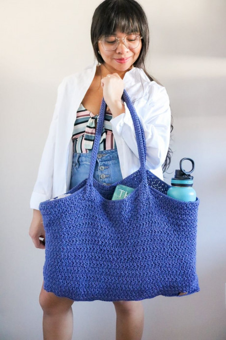 Stylish and Functional Crochet Large Tote Bag Pattern: Perfect for Summer Adventures