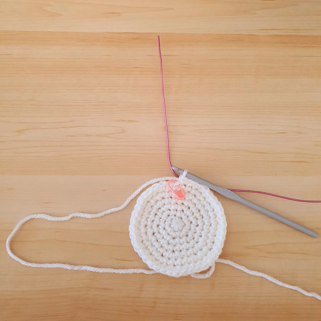 Create Your Own Crochet Swan Coaster: A Charming Home Decor Craft