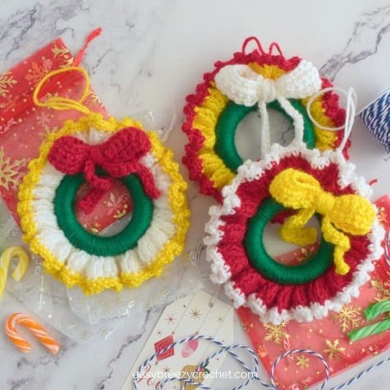 Create Your Own Adorable Crochet Mini Wreath: Step-by-Step Guide for All Skill Levels