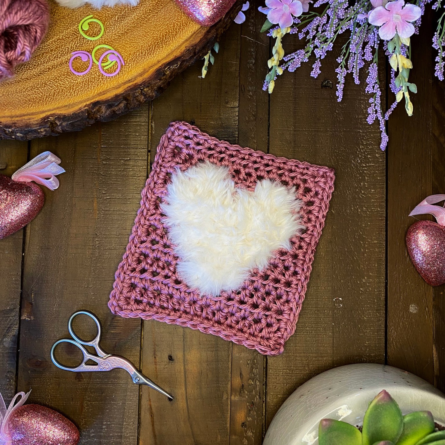 Create Your Own Crochet Heart Square: An Intricate Pattern for Love and Charm