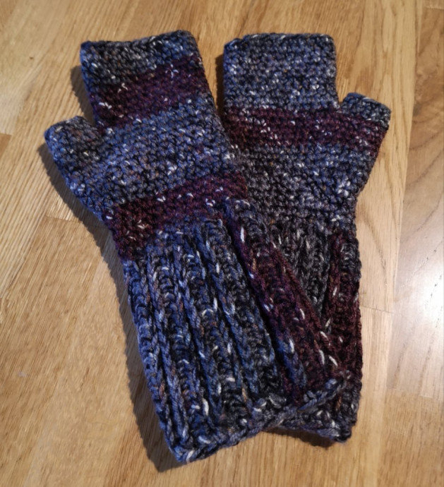 Create Cozy Crochet Ribbed Cuff Fingerless Gloves: A Stylish Accessory for Chilly Days Create Cozy Crochet Ribbed Cuff Fingerless Gloves: A Stylish Accessory for Chilly Days