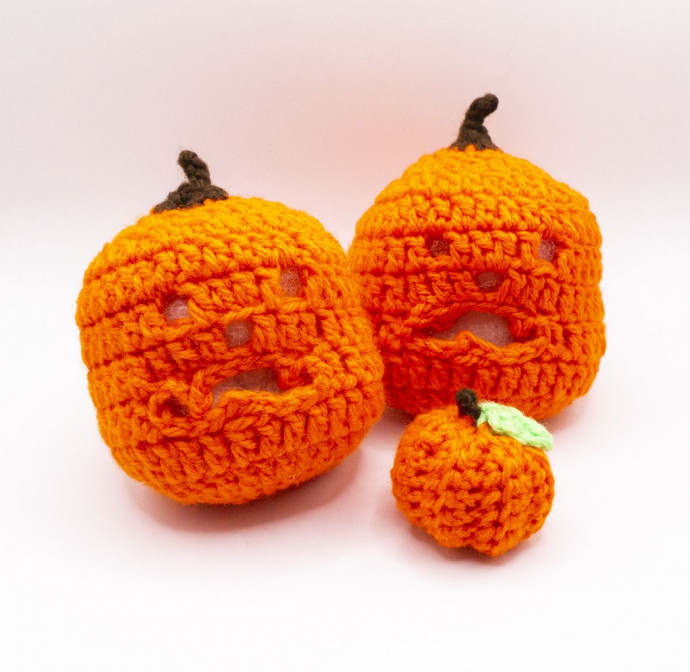 Create Your Own Cozy Crochet Jack-O-Lantern for Autumn Decor