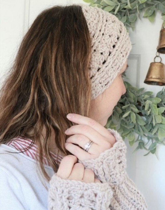 Stay Warm and Stylish with Our Trendy Crochet Ear Warmer - Perfect for Chilly Days! Stay Warm and Stylish with Our Trendy Crochet Ear Warmer - Perfect for Chilly Days!
